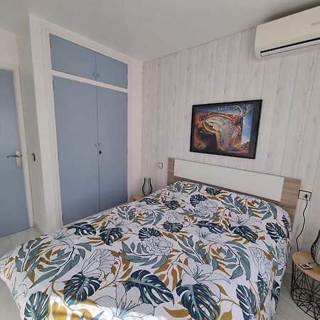 Lovely One Bedroom With Balcony Roses Zewnętrze zdjęcie