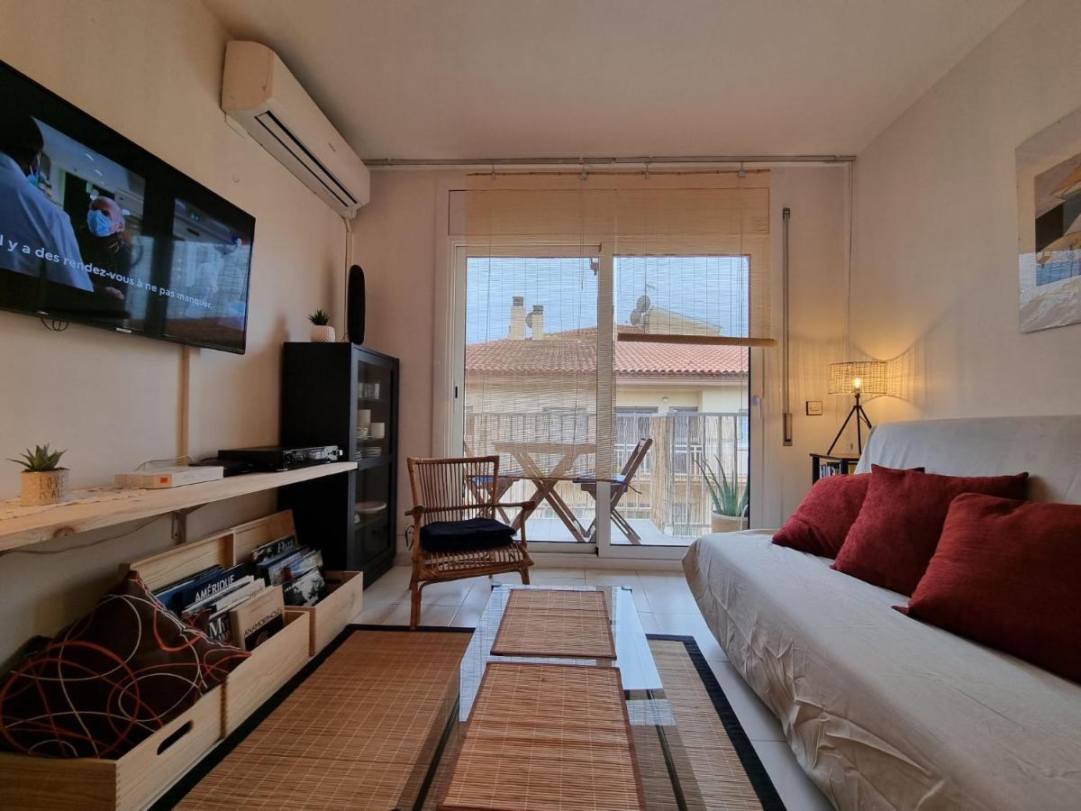 Lovely One Bedroom With Balcony Roses Zewnętrze zdjęcie