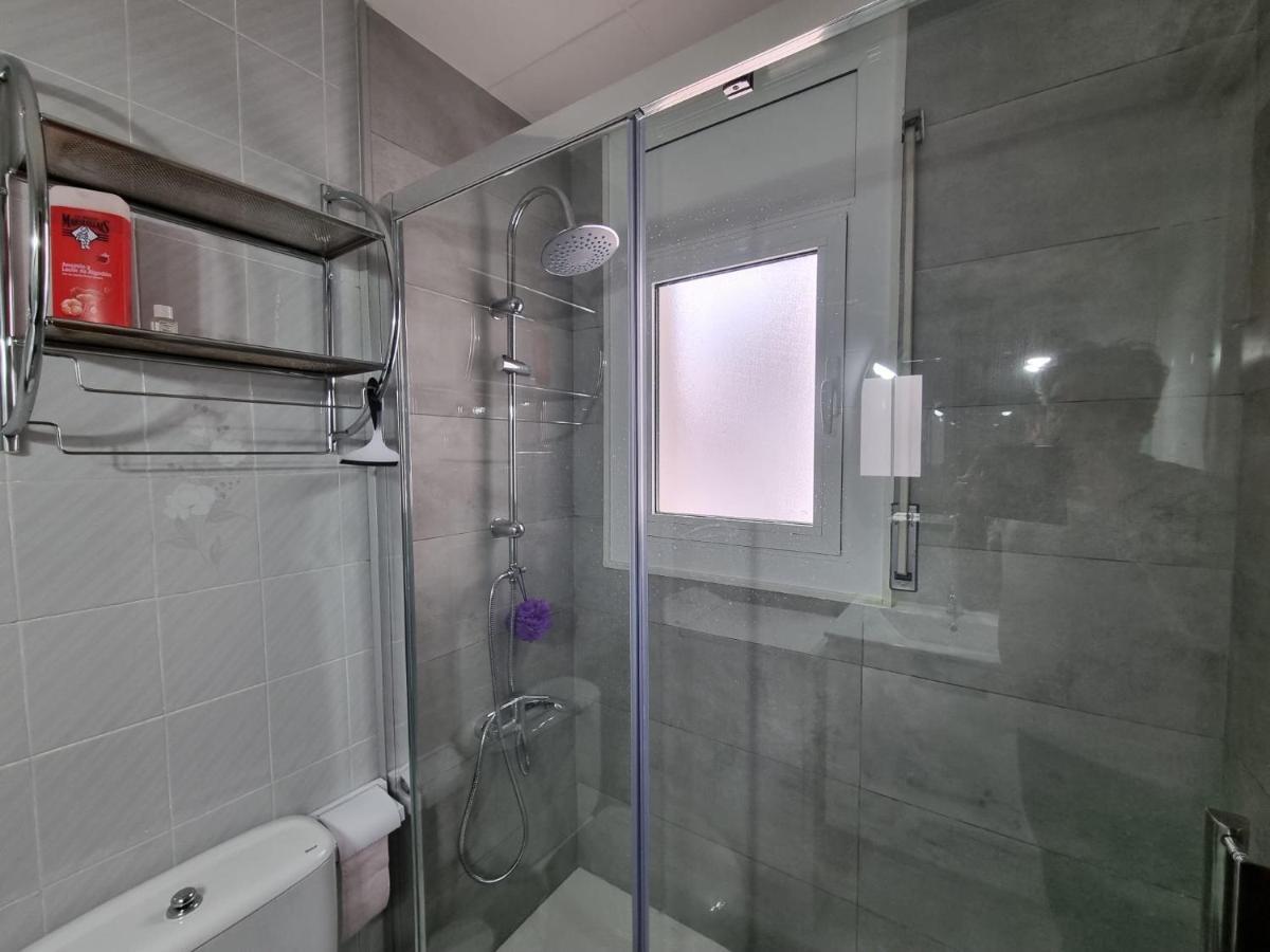 Lovely One Bedroom With Balcony Roses Zewnętrze zdjęcie