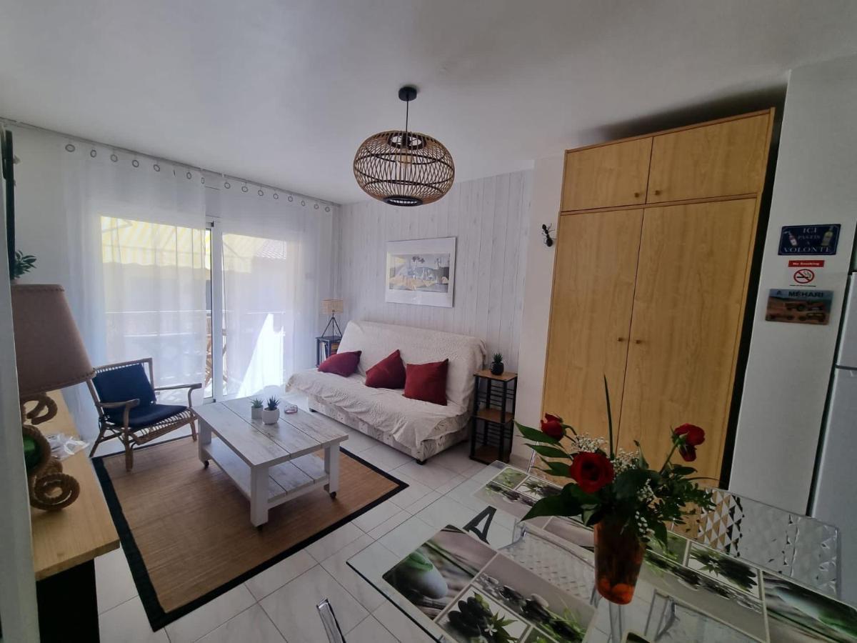 Lovely One Bedroom With Balcony Roses Zewnętrze zdjęcie