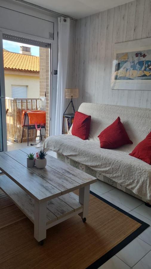 Lovely One Bedroom With Balcony Roses Zewnętrze zdjęcie